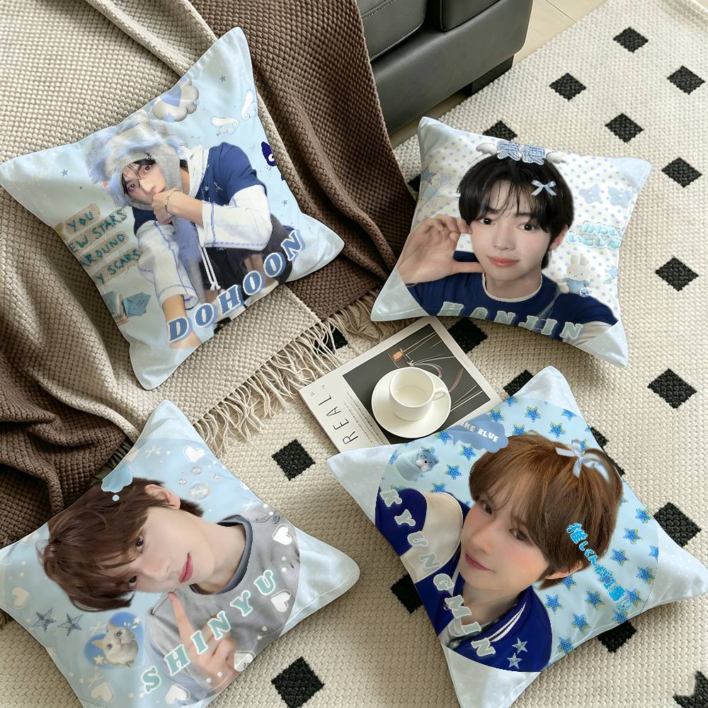Home Textiles Group - غطاء وسادة Kpop Group T-TWS هدية